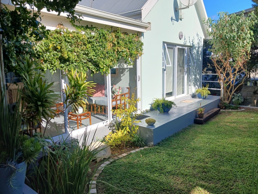 3 Bedroom Property for Sale in Stilbaai Wes Western Cape
